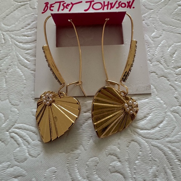 Betsey Johnson Heart Dangle Crystal Drop Earrings - Picture 3 of 3